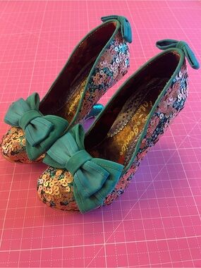 GUC Irregular Choice Turquoise and Gold Anna Seed Size 38